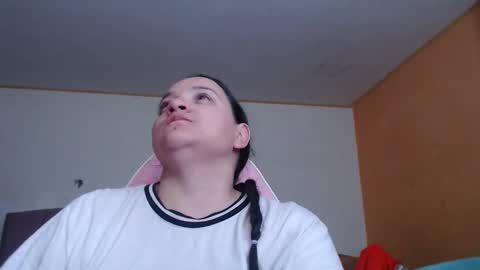 Snapshot of miaabrownn chatting on 04/02/26, 12:25 MIA online show from 04/02/26, 12:25