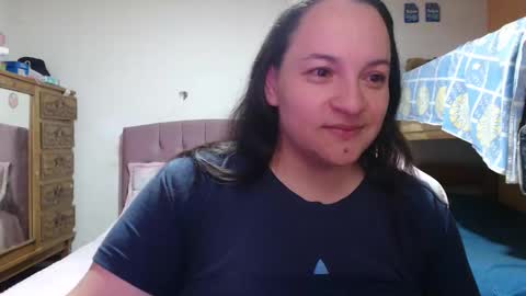 Snapshot of miaabrownn chatting on 05/05/26, 06:27 MIA online show from 05/05/26, 06:27