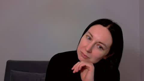 Mia online show from 02/16/26, 06:15