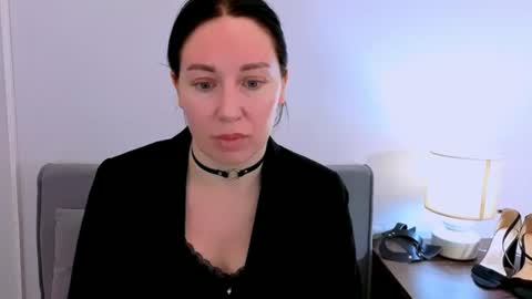 Mia online show from 03/02/26, 04:14