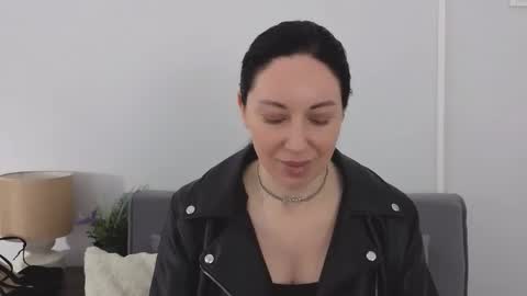Mia online show from 05/23/26, 03:38