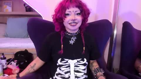 Mia online show from 02/20/25, 03:52