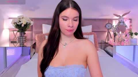 Mia online show from 04/01/26, 07:33