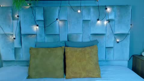 miaanderson__ online show from 05/14/26, 12:23
