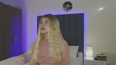 miaandnaty1 online show from 02/19/26, 09:44