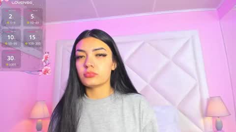 Snapshot of miaasmiith_ chatting on 02/19/26, 11:06 Alexandra online show from 02/19/26, 11:06