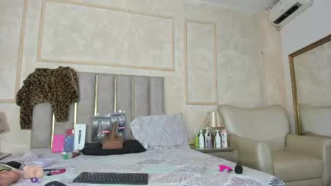 Snapshot of miaasummer chatting on 06/13/26, 11:41 Miaasummer online show from 06/13/26, 11:41