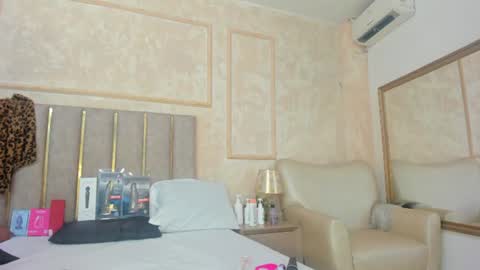 Snapshot of miaasummer chatting on 06/20/26, 11:35 Miaasummer online show from 06/20/26, 11:35