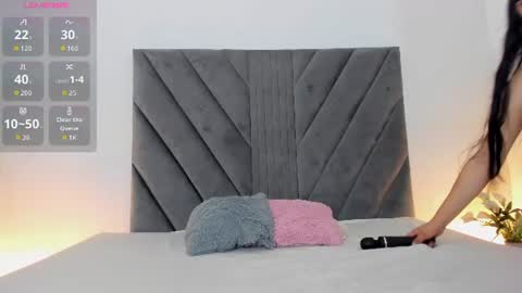 miaatorres_ online show from 08/03/26, 11:48