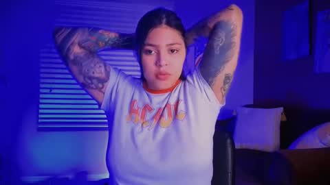 Snapshot of miacanela_xo chatting on 12/08/24, 12:40 Mia online show from 12/08/24, 12:40