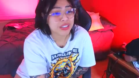 Snapshot of miacanela_xo chatting on 12/24/24, 07:28 Mia online show from 12/24/24, 07:28