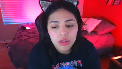 Snapshot of miacanela_xo chatting on 12/25/24, 12:05 Mia online show from 12/25/24, 12:05