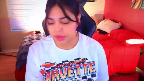 Snapshot of miacanela_xo chatting on 01/09/25, 12:25 Mia online show from 01/09/25, 12:25