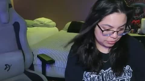 Snapshot of miacanela_xo chatting on 10/01/25, 02:50 Mia online show from 10/01/25, 02:50