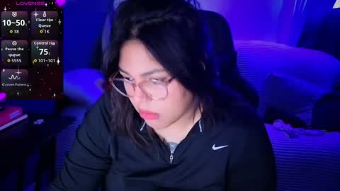 Mia online show from 02/01/26, 02:10