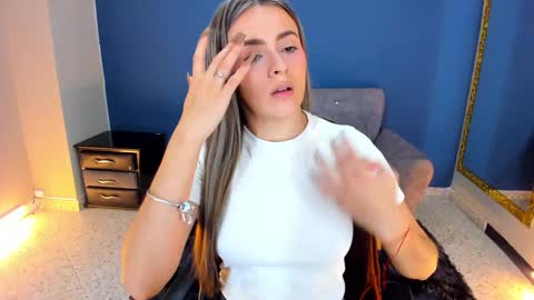 MiaCarper online show from 01/27/25, 12:01