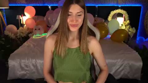 Mia online show from 07/02/26, 01:06