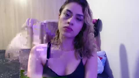 Miia  online show from 12/18/25, 12:17