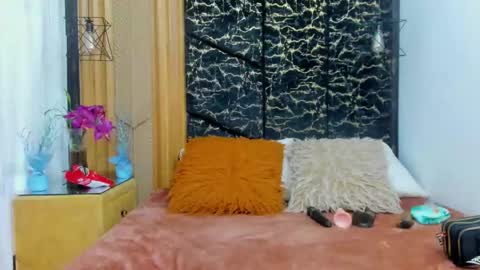 MiaCours online show from 03/18/26, 07:06