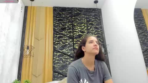 MiaCours online show from 04/12/26, 01:05