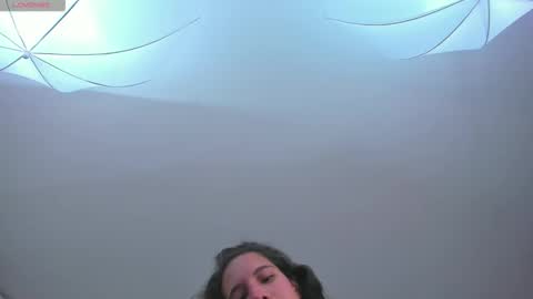 Snapshot of miacours chatting on 05/30/26, 04:15 MiaCours online show from 05/30/26, 04:15