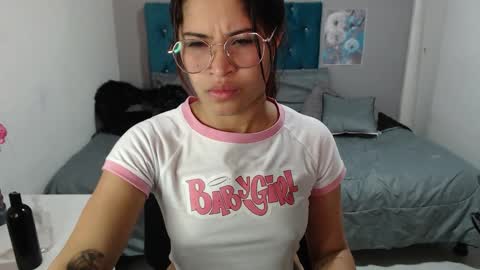 miacumgirl online show from 02/02/26, 12:15