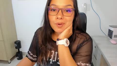 IG Yojanagomez  online show from 03/01/25, 04:44