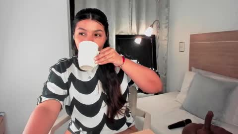 IG Yojanagomez  online show from 03/07/25, 12:37