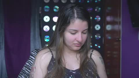 Snapshot of miadimota chatting on 05/03/26, 03:18 Mia online show from 05/03/26, 03:18