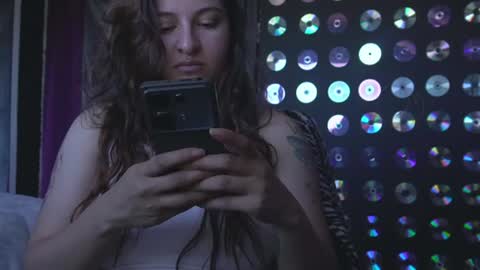 Snapshot of miadimota chatting on 06/11/26, 04:16 Mia online show from 06/11/26, 04:16