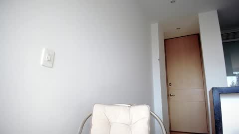 Mia online show from 12/11/24, 07:14