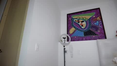 Mia online show from 02/21/25, 11:10