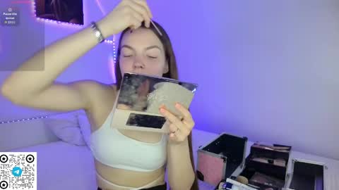 Mia online show from 06/02/26, 02:35