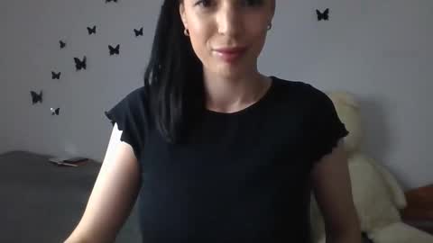 Snapshot of miaflame78 chatting on 05/17/26, 08:27 Mia online show from 05/17/26, 08:27