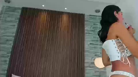 miagomezx online show from 09/22/25, 08:55