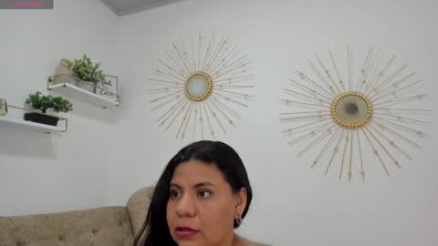 Miah Collins online show from 01/16/25, 06:27