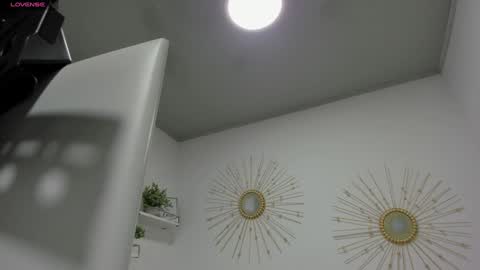 Miah Collins online show from 01/17/25, 08:56