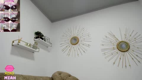 Miah Collins online show from 11/20/25, 08:30