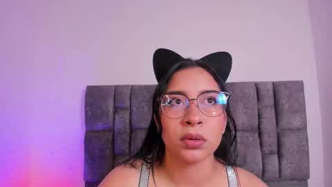 Snapshot of miah_storm chatting on 11/13/25, 01:15 miah new independent model acount online show from 11/13/25, 01:15