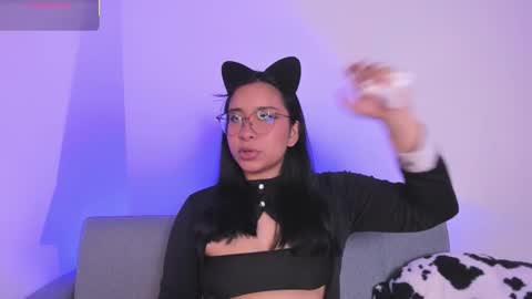 Snapshot of miah_storm chatting on 12/01/25, 11:43 miah new independent model acount online show from 12/01/25, 11:43