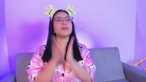 Snapshot of miah_storm chatting on 12/05/25, 03:37 miah new independent model acount online show from 12/05/25, 03:37