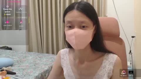 miahchan68 online show from 11/25/25, 02:39