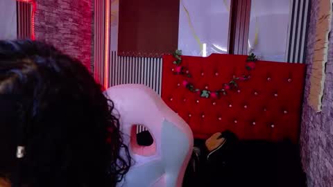 MIA VELEZ online show from 04/21/26, 03:24