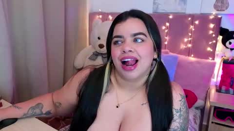 Miah Joness online show from 11/07/25, 01:16