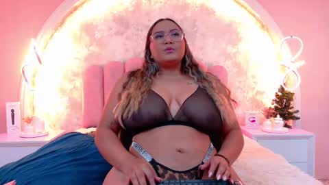 Mia online show from 12/20/25, 04:19