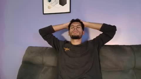 Mia online show from 10/28/25, 07:05