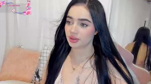 Snapshot of miamaiha chatting on 10/08/25, 01:14 mia 600am-1000am Colombia time online show from 10/08/25, 01:14