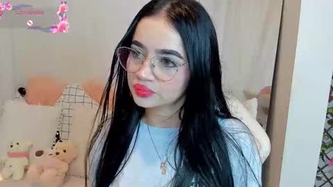 Snapshot of miamaiha chatting on 11/13/25, 02:43 mia 600am-1000am Colombia time online show from 11/13/25, 02:43