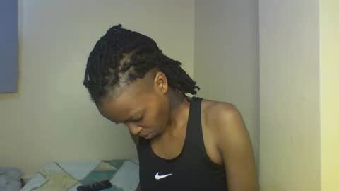 Snapshot of miami_muffin chatting on 12/04/25, 12:14 Muffin online show from 12/04/25, 12:14