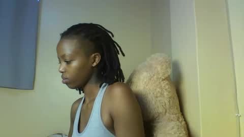 Snapshot of miami_muffin chatting on 01/15/26, 12:10 Muffin online show from 01/15/26, 12:10